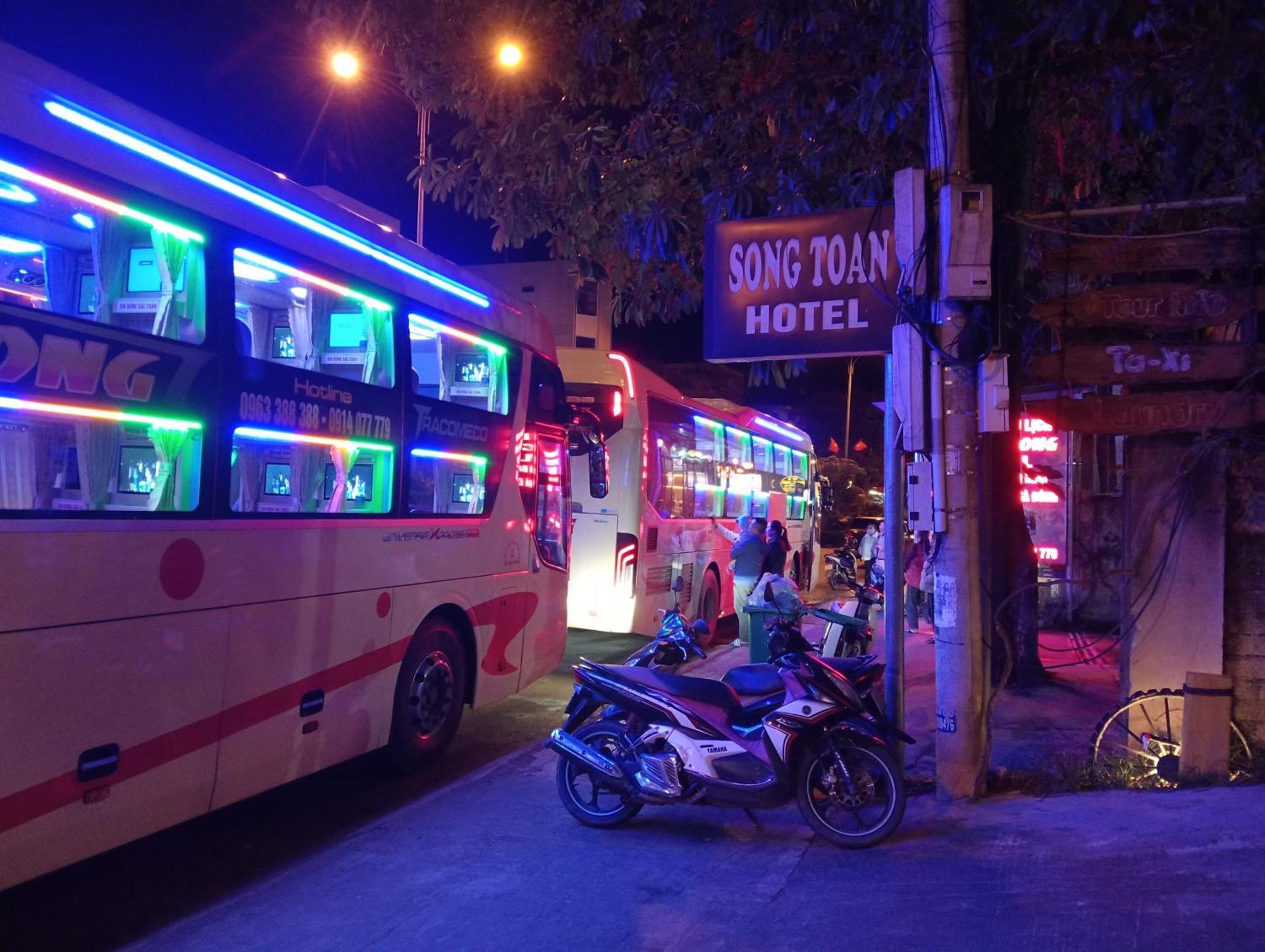 פונג נה Song Toan Hotel מראה חיצוני תמונה